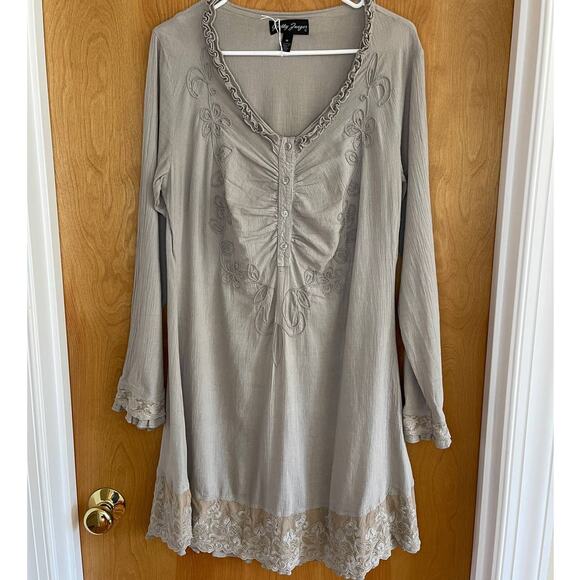 Gretty Zueger Embroidered Dress Size M - Picture 1 of 3